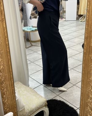 PANTALONE PALAZZO – ELEGANZA E COMFORT