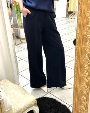 PANTALONE PALAZZO – ELEGANZA E COMFORT