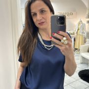 COLLANA MULTIFILO CON PIETRE – ELEGANZA NATURALE
