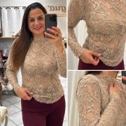 Maglia in Pizzo Floreale a Collo Alto – Made in Italy